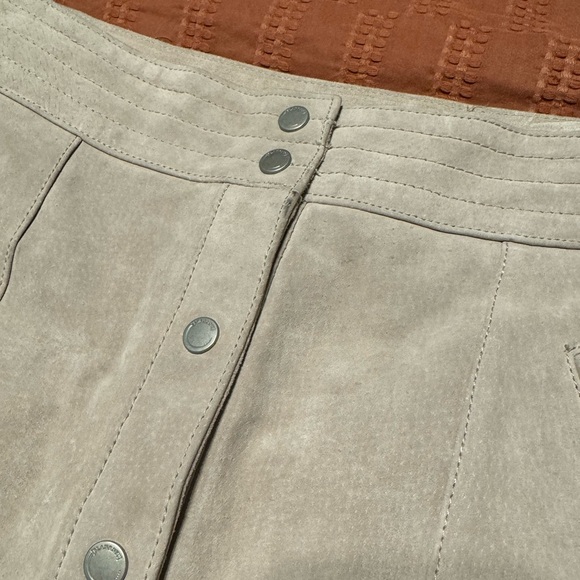Blank NYC | Women’s Genuine Leather Beige Mini Skirt | Sz 28 - Picture 4 of 13